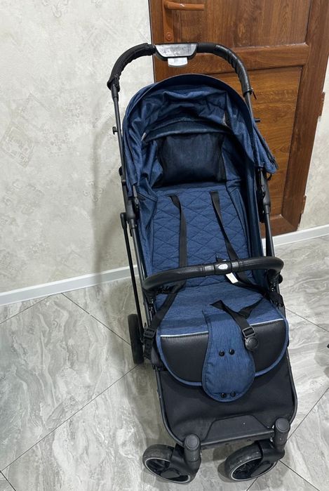 Продам детскую коляску