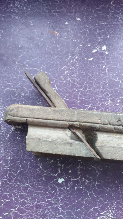 Дърводелски рендета стари и метални шишове и куки