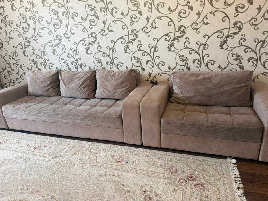 продается , — большой диван — маленький диван — шторы