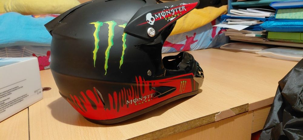 Каска с очила за мотокрос