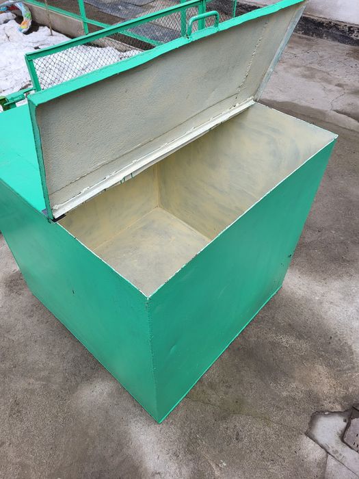 Уникальный Ларь под  зерно .