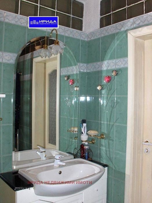 Двустаен апартамент в кв. Оборище