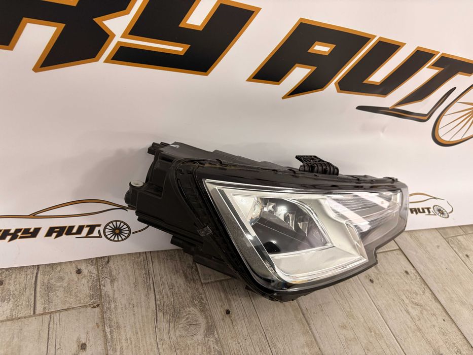 Far dreapta bixenon Audi A4 B9 dupa 2015 cod 8W0941006 Europa