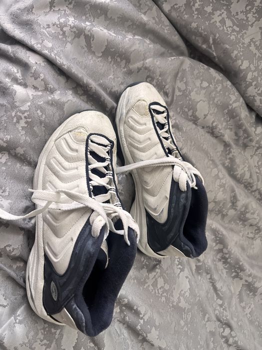 Продам кроссовки