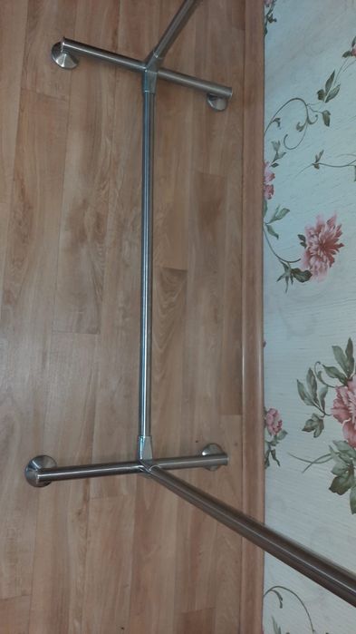 Напольная вешалка, разборная