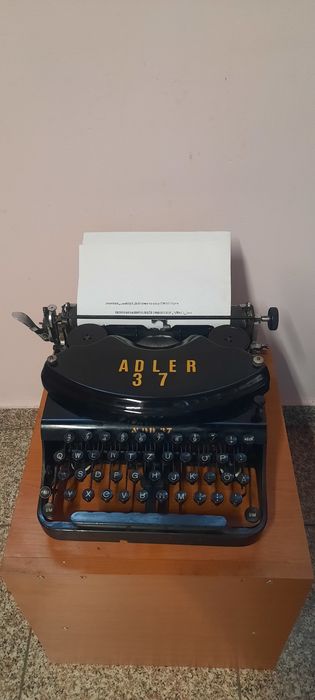 Mașină de scris Adler no.37 impecabilă