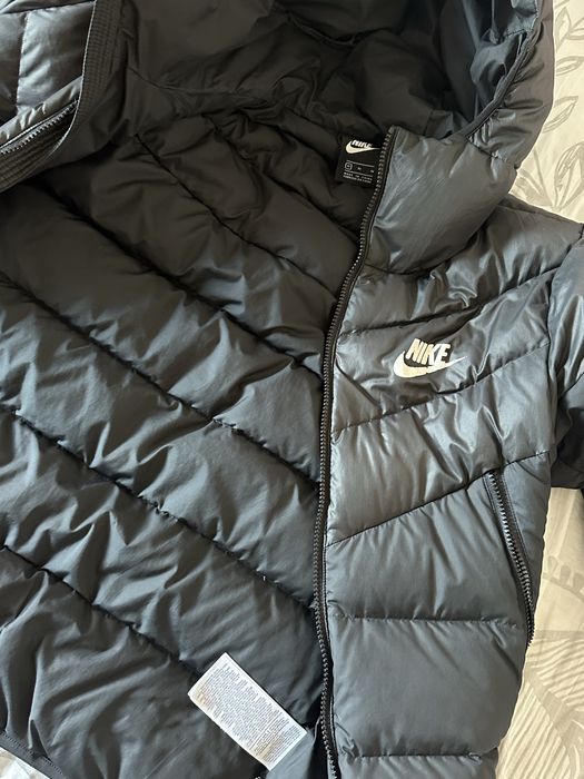 Яке на Nike.