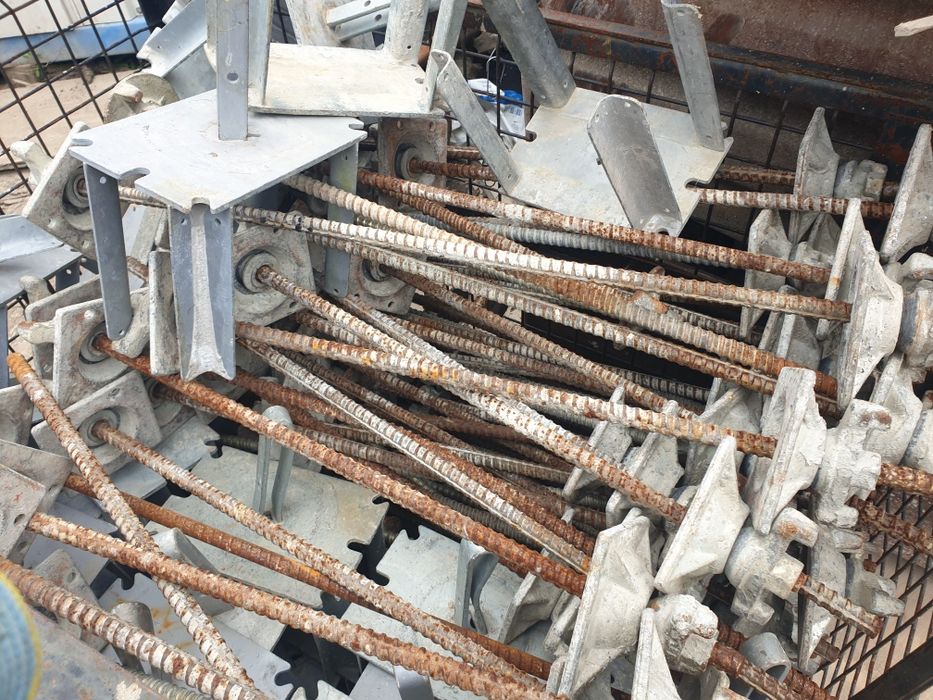 Въртящи гайки за кофраж ф18 и шпилки за кофраж