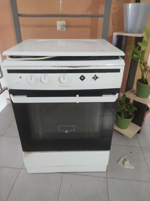 Продам газовую плиту