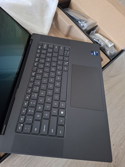 Dell Precision 5680, 16" 4K TOUCH OLED, i7 13800H, 32Gb/64Gb, Ada 2000, 512SSD/1Tb
