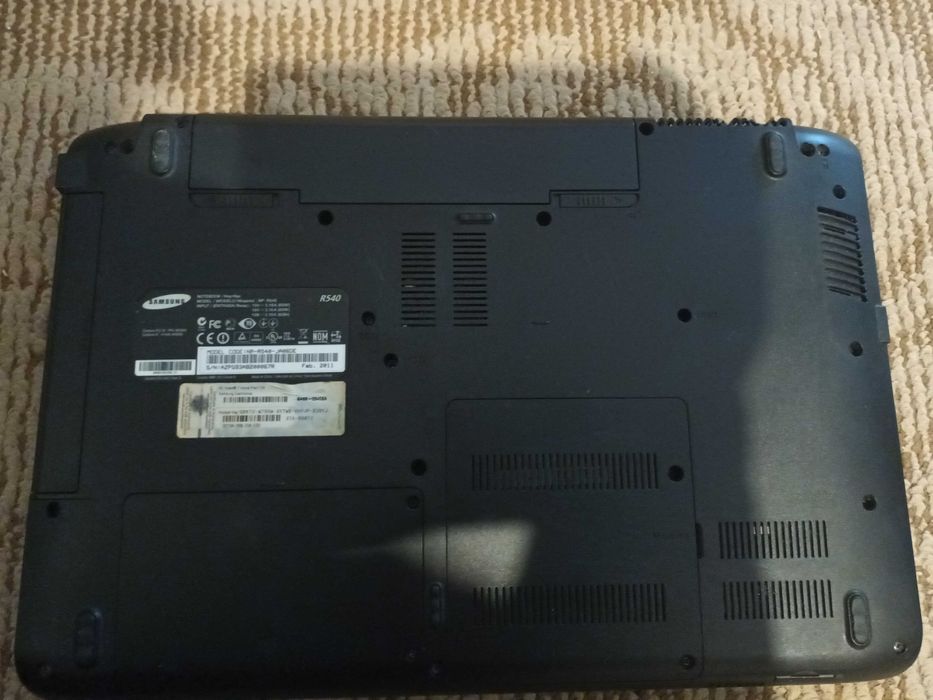 Лаптоп SAMSUNG  R540 за преинсталация и профилактика
