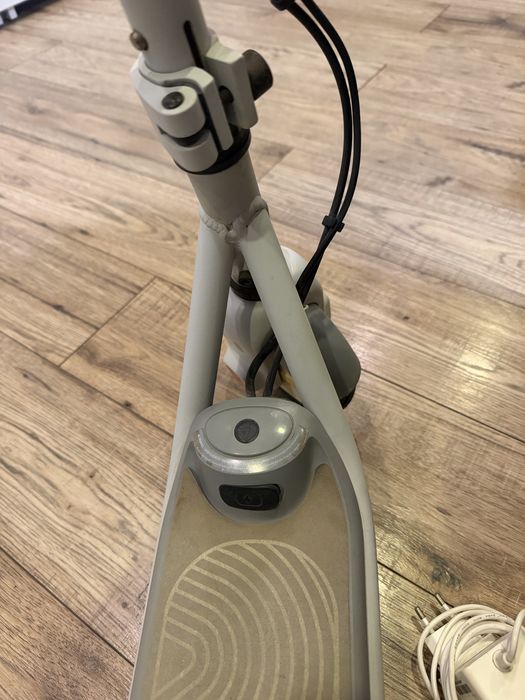 Trotineta electrica Segway Ninebot Zing C8