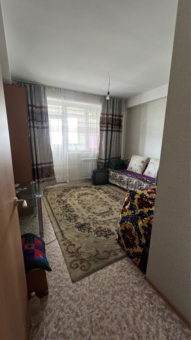 Продам квартиру 4-комнатную