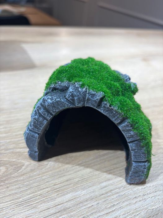 Хралупи за терариум и влечуги