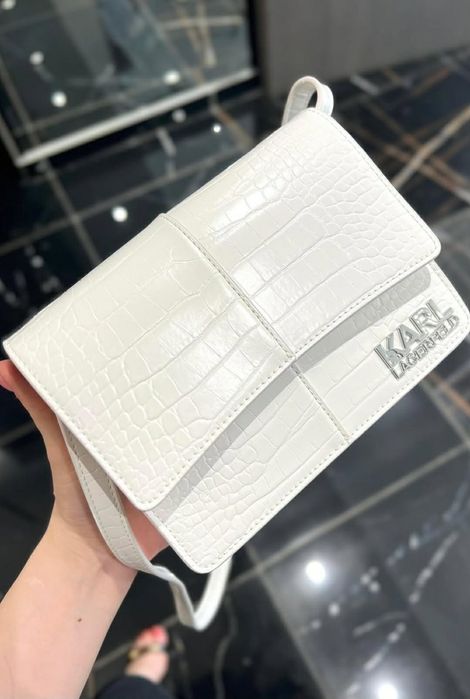 Karl Lagerfeld нива чанта