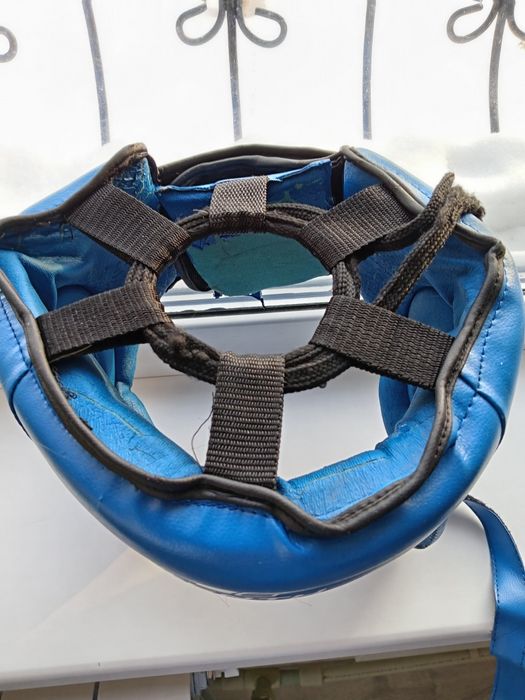 Шлем защитный б/у