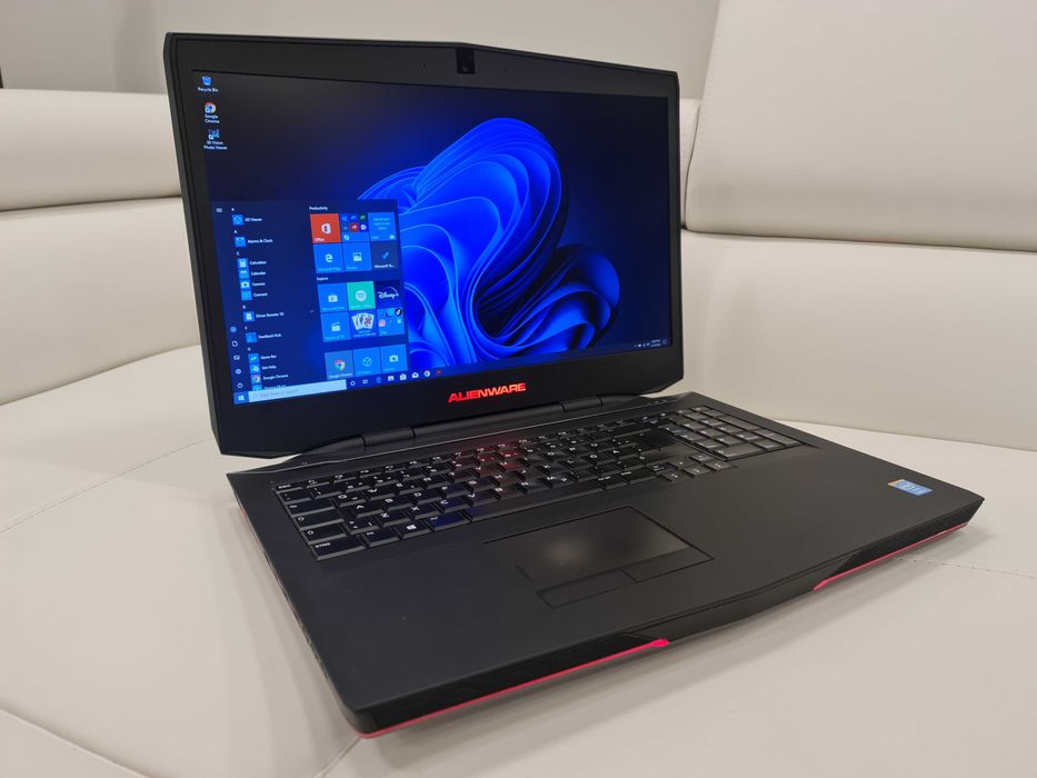 laptop gaming alienware (defect) ,intel core i7- ,display 18,4 inch.