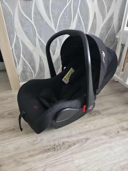 Продам автолюльку в отличном состоянии.