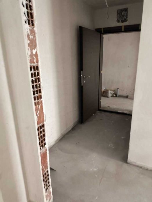 Продава се Тристаен апартамент в Пловдив, Тракия - 105 кв.м за 729 €/кв.м - Снимка #2