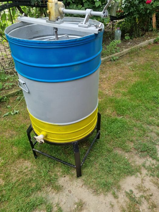 Centrifuga  miere albine