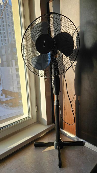 Фентилятор напольный