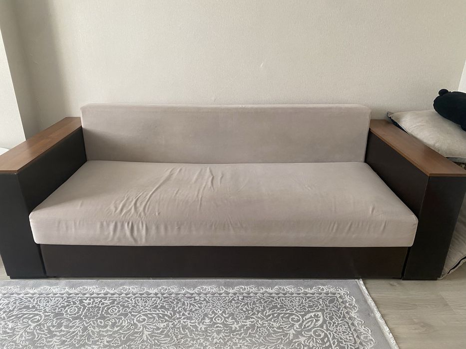 Продается диван расладкой