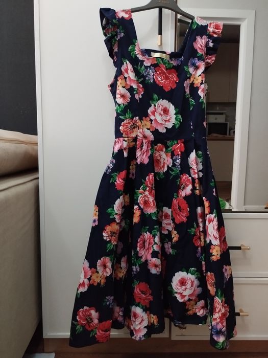 Платье продается