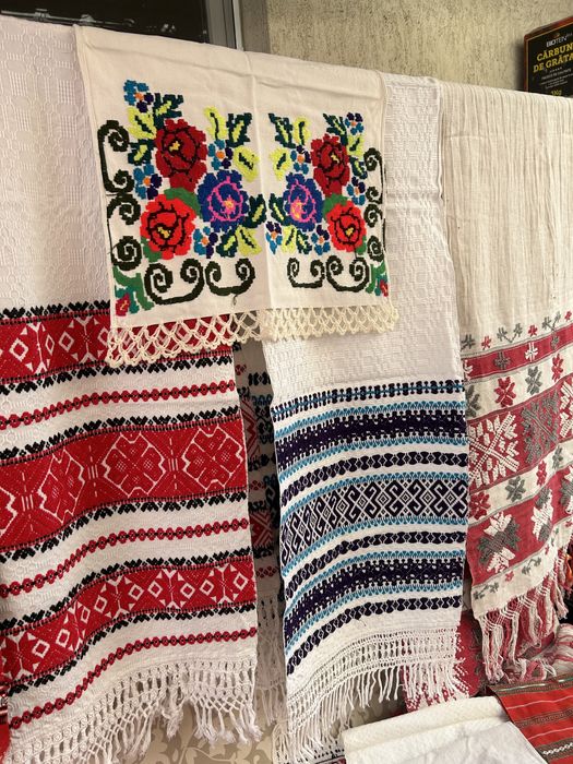 Ștergare cusute manual si in război,dantela manuala