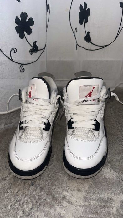 Jordan 4 white cement