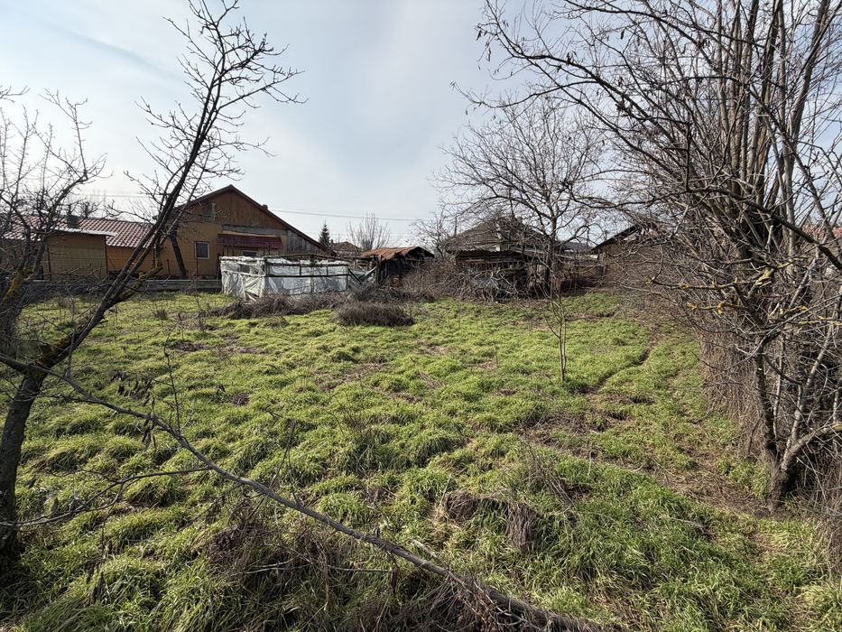 Casa de vanzare si teren 1609 m2