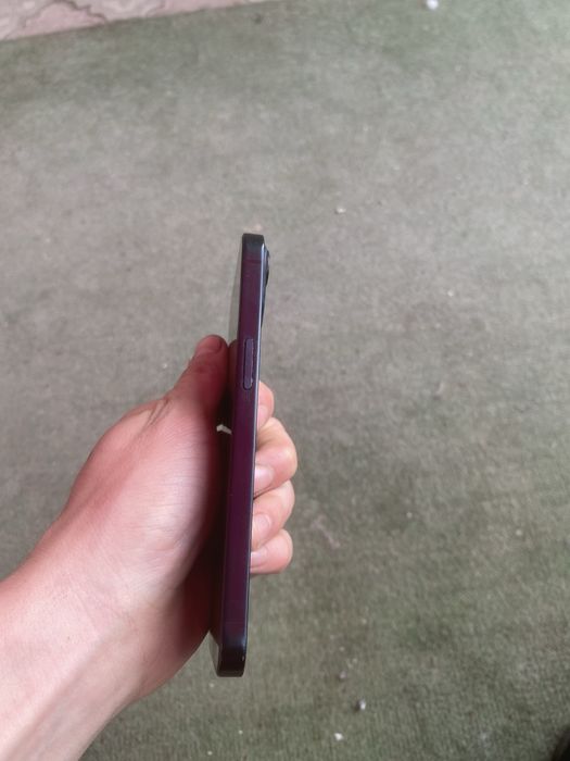 Айфон 13 каробка имеется