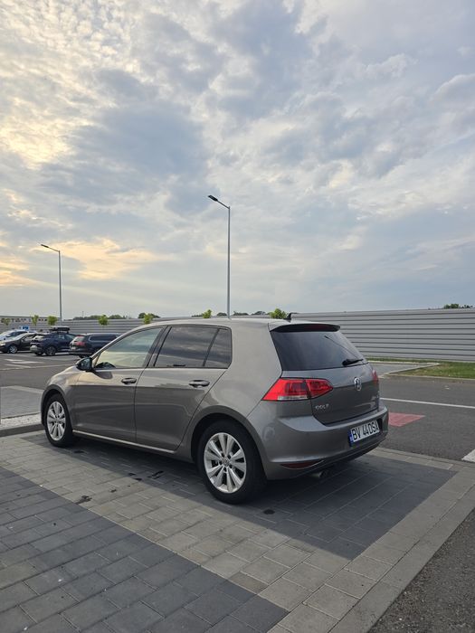 Vând Volkswagen Golf 7, 1.4 benzină , 2017, 168576 km.
Alte detalii la telefon: 0728613151