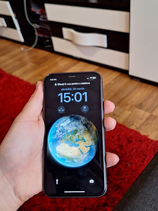 iPhone 11 Black - in stare bună