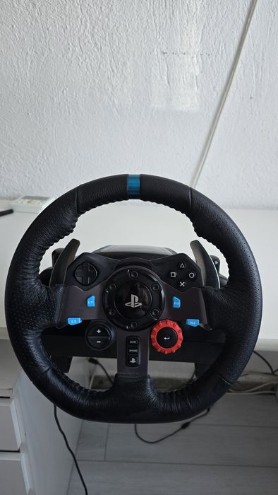 Logitech G29- Волан, педали и скоростен лост