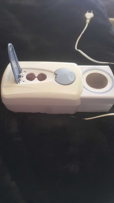 Подгряващ уред за бебешки шишета и кърпички