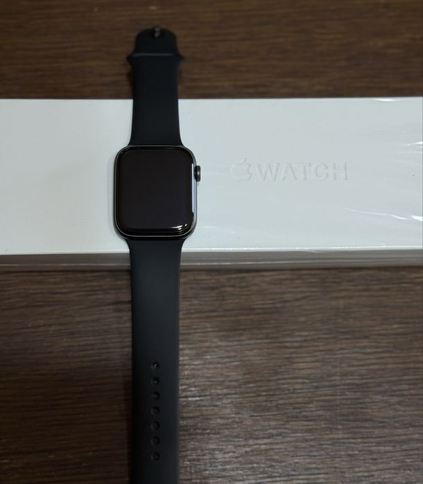 Apple Watch Series 6 GPS + Cellular 44mm
