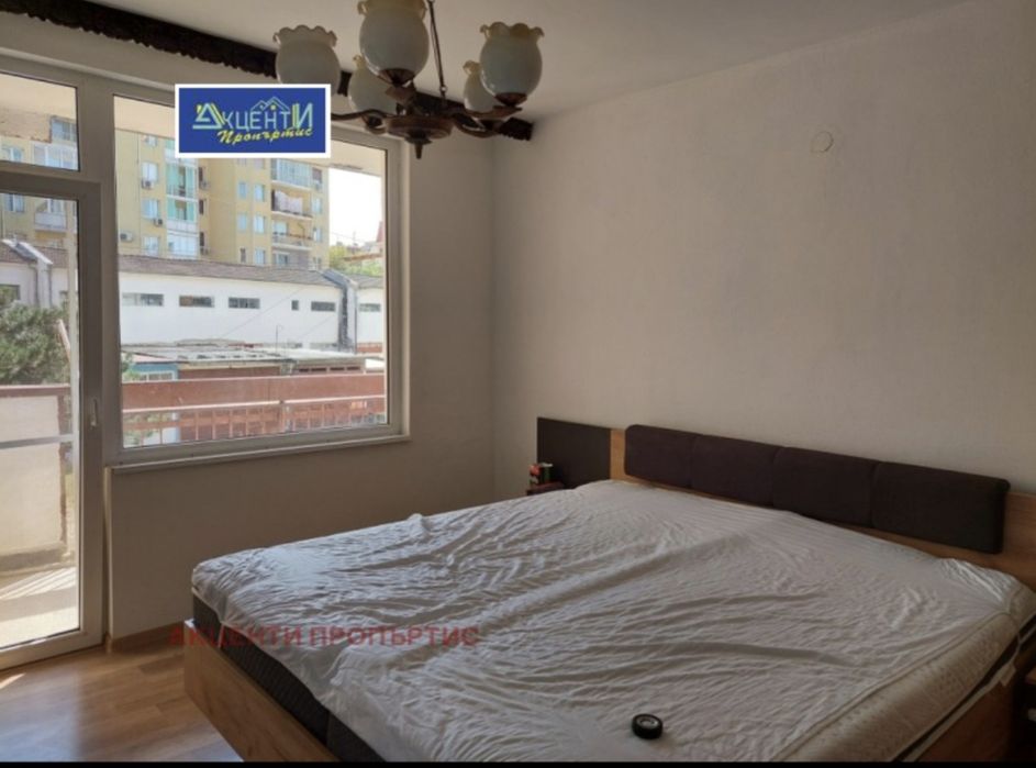 Продавам 3стаен апартамент