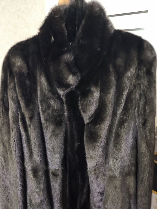 Продам норковую шубу