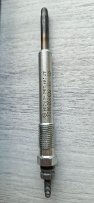 Оригинални Bosch Duraterm GLP013 подходящи свещи за Peugeot и Citroen!