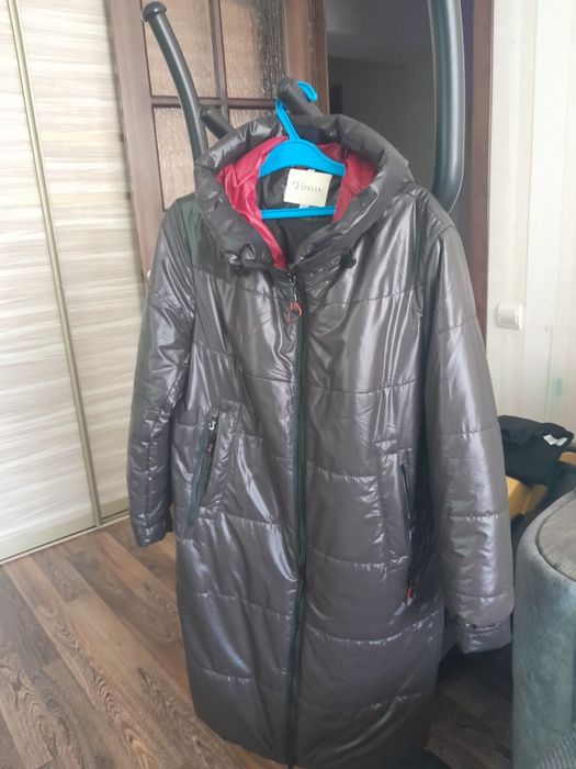 Продам пуховик весна _осень