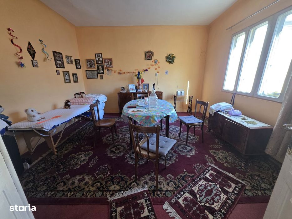 Casa ultracentral , pozitie buna