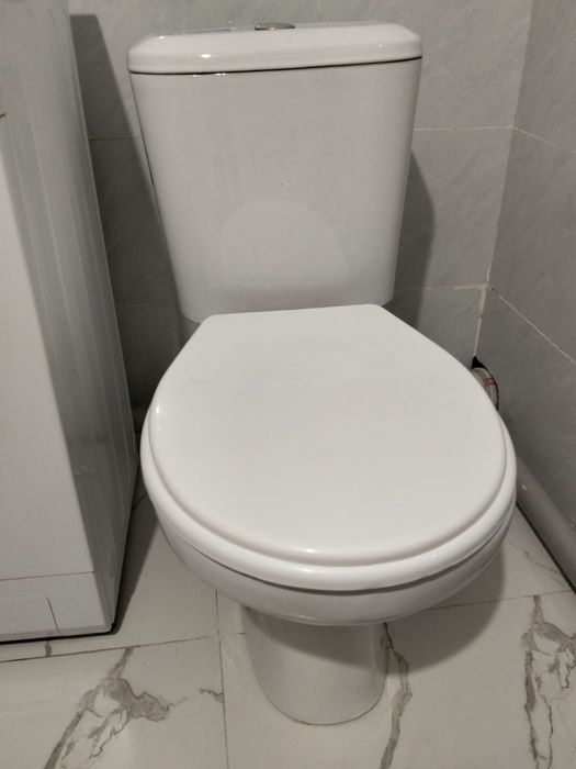 Ванна. Унитаз. Раковина