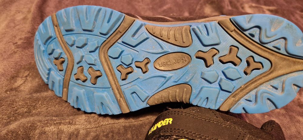 Bocanci hiking kander