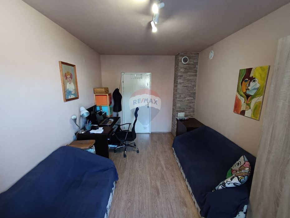 Продава се Тристаен апартамент в Шумен, Център - 107 кв.м за 1001 €/кв.м - Снимка #4