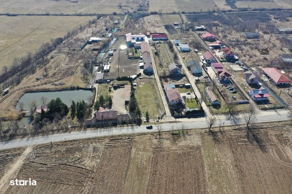 Micro-ferma cu 6500mp teren si hala la 15 min de Bacau.
