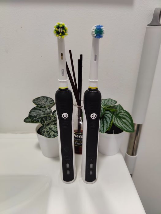 Set Periuțe de dinți electrice Oral B