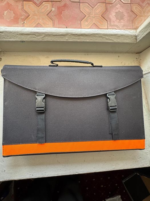 Kichkina solnushka yangi ishlatilmagan