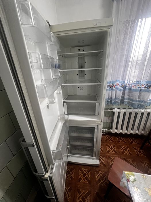 Холодильник в хорошем состоянии