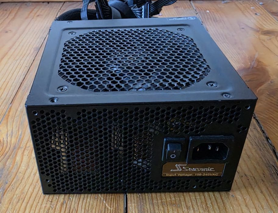Sursa gaming Seasonic X Series 850W certificare 80 Plus Gold