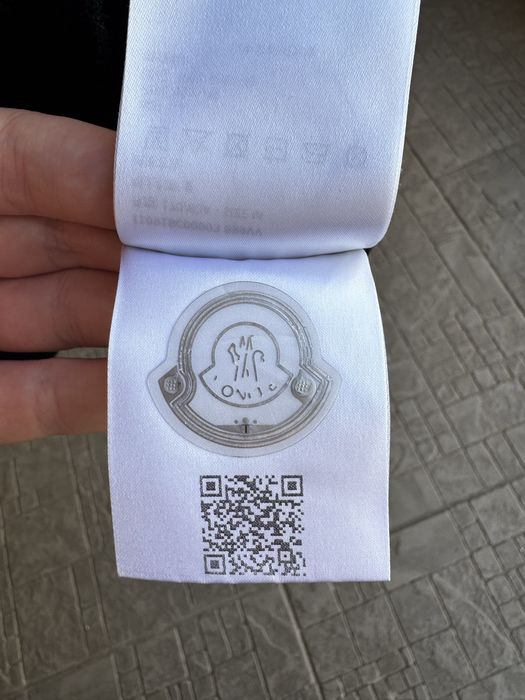 Moncler T-shirt